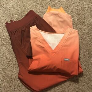 Figs Sunrise Freex scrub set